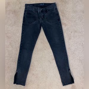 Black Lucky Brand “Charlie skinny” jeans (inseam size 29) in great condition